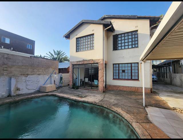 7 BEDROOM SECTIONAL TITLE FOR SALE IN MUSGRAVE